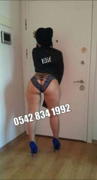 Benzersiz ve Akılda Kalıcı Güzelliği ile Antalya Rus Escort Yana